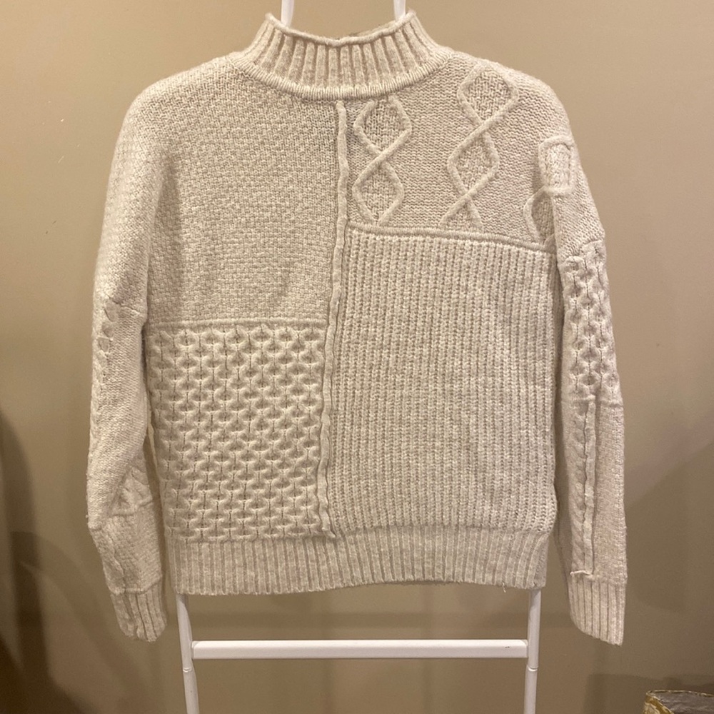 American Eagle White Mock Neck Knit Sweater Women’s Size XS